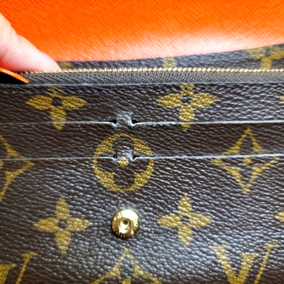 Louis Vuitton monogram Emilie wallet - Picture 12 of 17